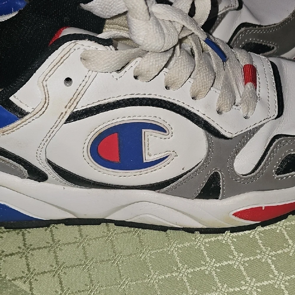 Champion Women's White, Black, and Red Logo Sneakers Size 8